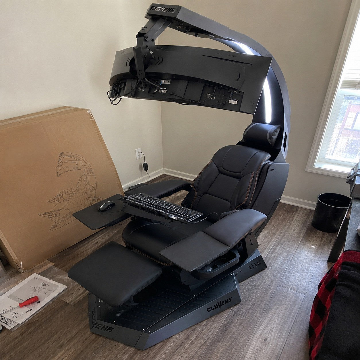 Supernova Zero-Gravity Futuristic Cockpit Gaming Workstation